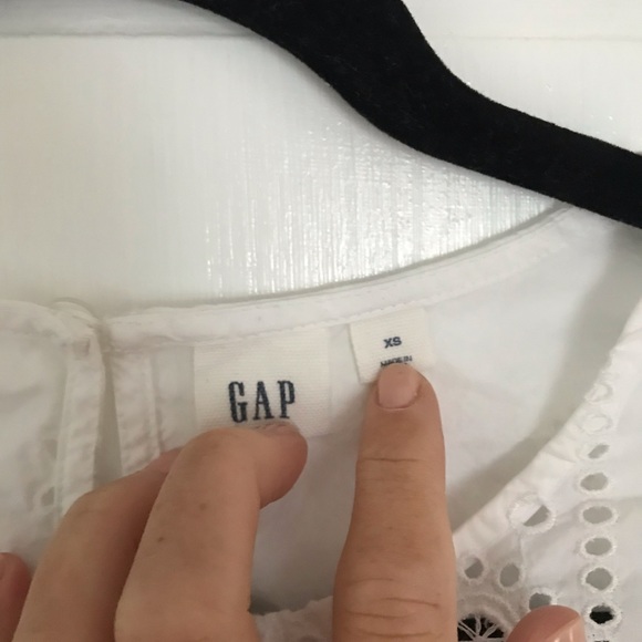 Long sleeved GAP top - Picture 2 of 3